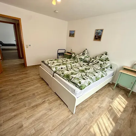 Bachgefluester Apartment